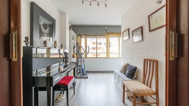 3 chambre Appartement à vendre à Playa del Acequión, Torrevieja avec garage - 165 000 € (Ref: 8970772)