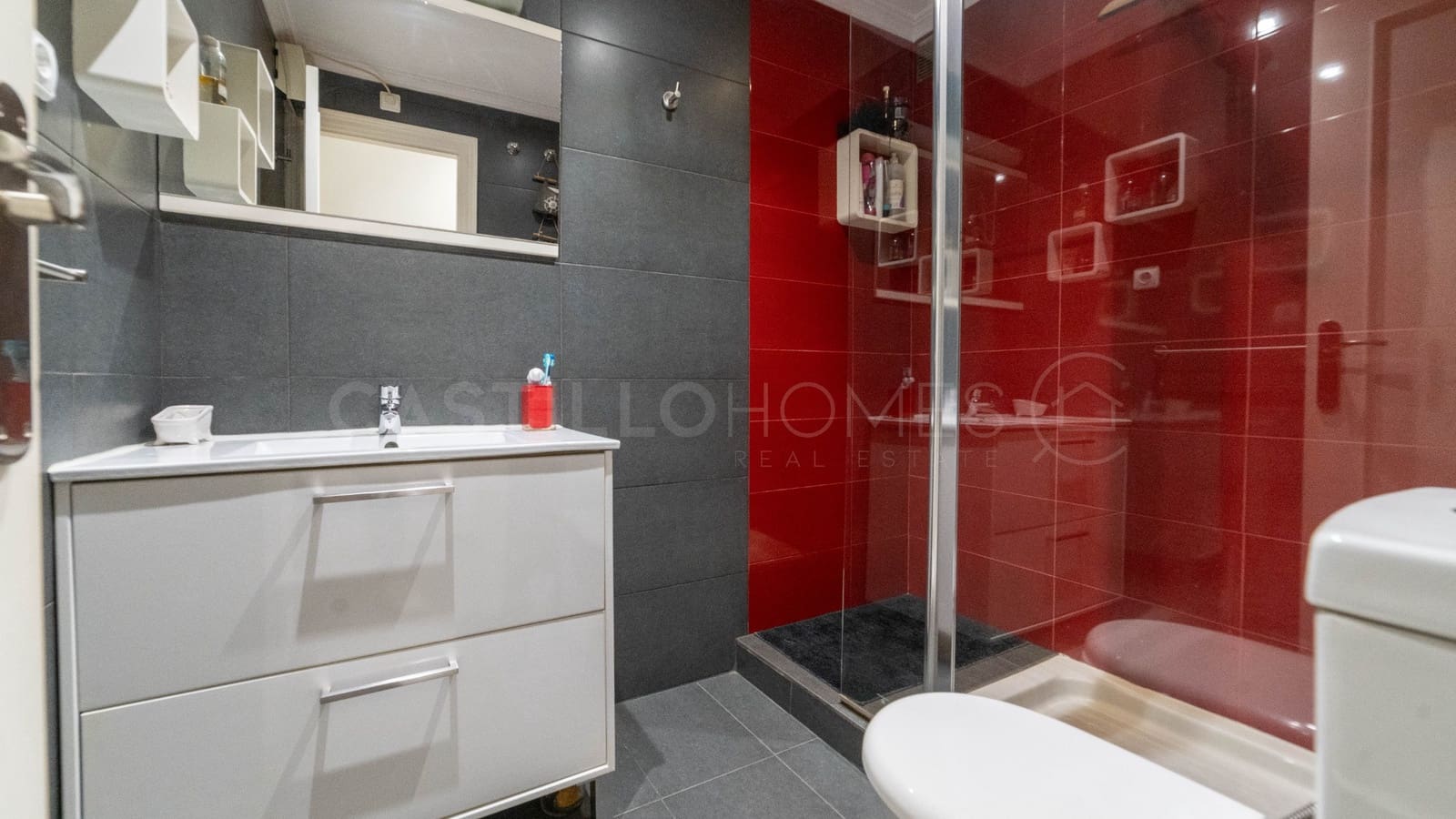 3 bedroom Apartment for sale in Torrevieja with garage - € 165,000 (Ref: 8970772)