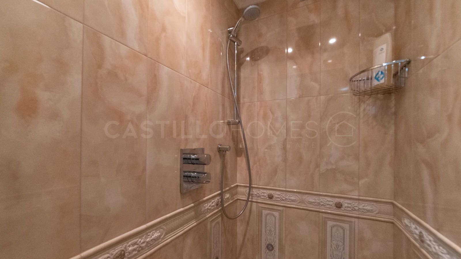 5 Zimmer Villa zu verkaufen in La Mata mit Pool - 1.170.000 € (Ref: 8970778)