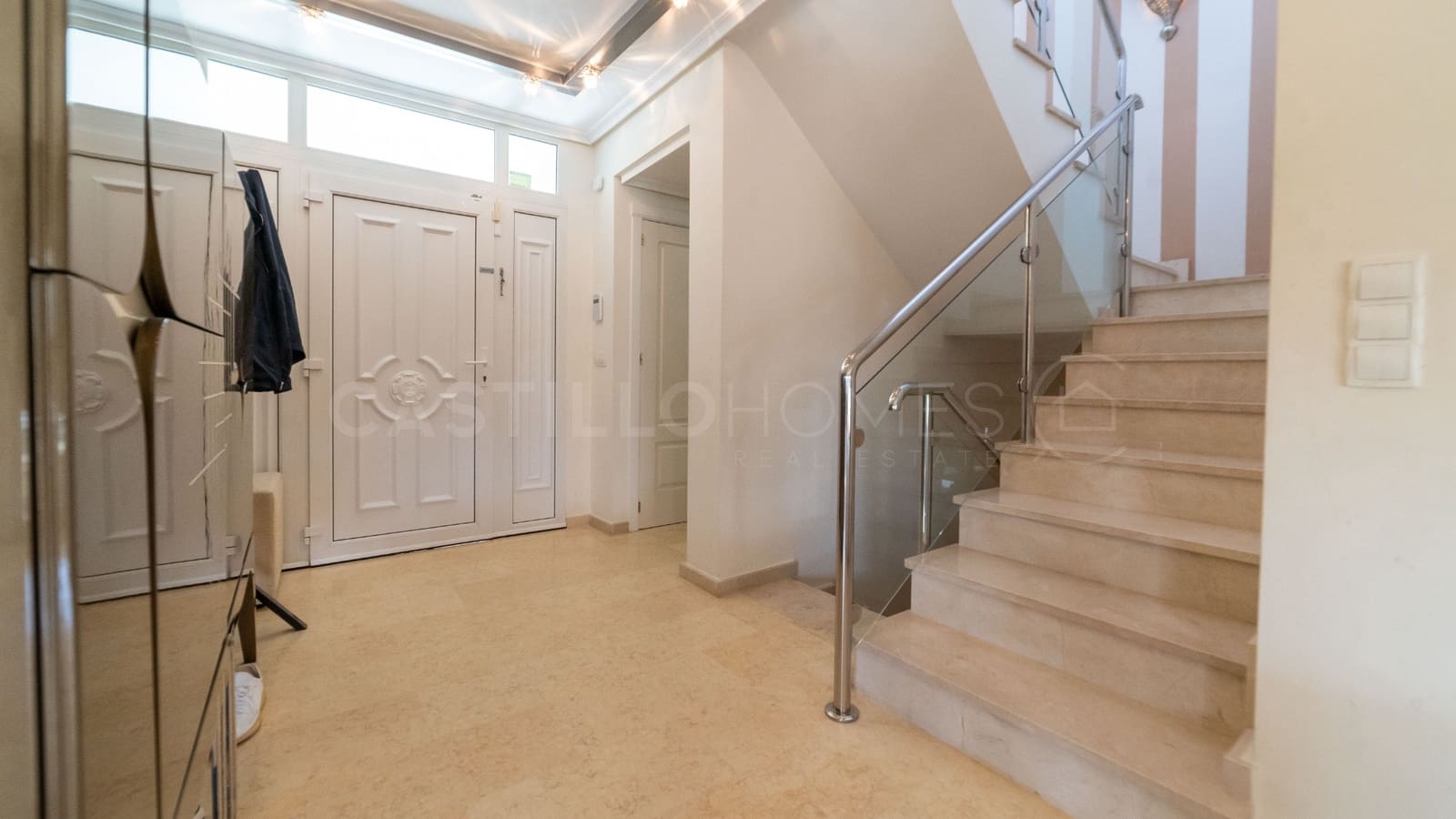 5 Zimmer Villa zu verkaufen in La Mata mit Pool - 1.170.000 € (Ref: 8970778)