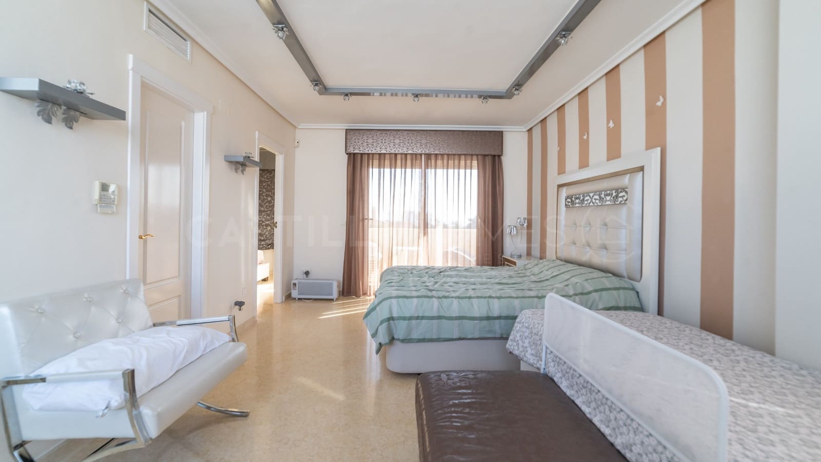 5 Zimmer Villa zu verkaufen in La Mata mit Pool - 1.170.000 € (Ref: 8970778)