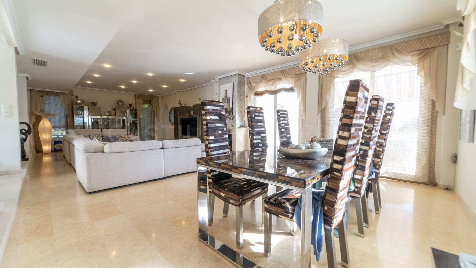 5 Zimmer Villa zu verkaufen in La Mata mit Pool - 1.170.000 € (Ref: 8970778)