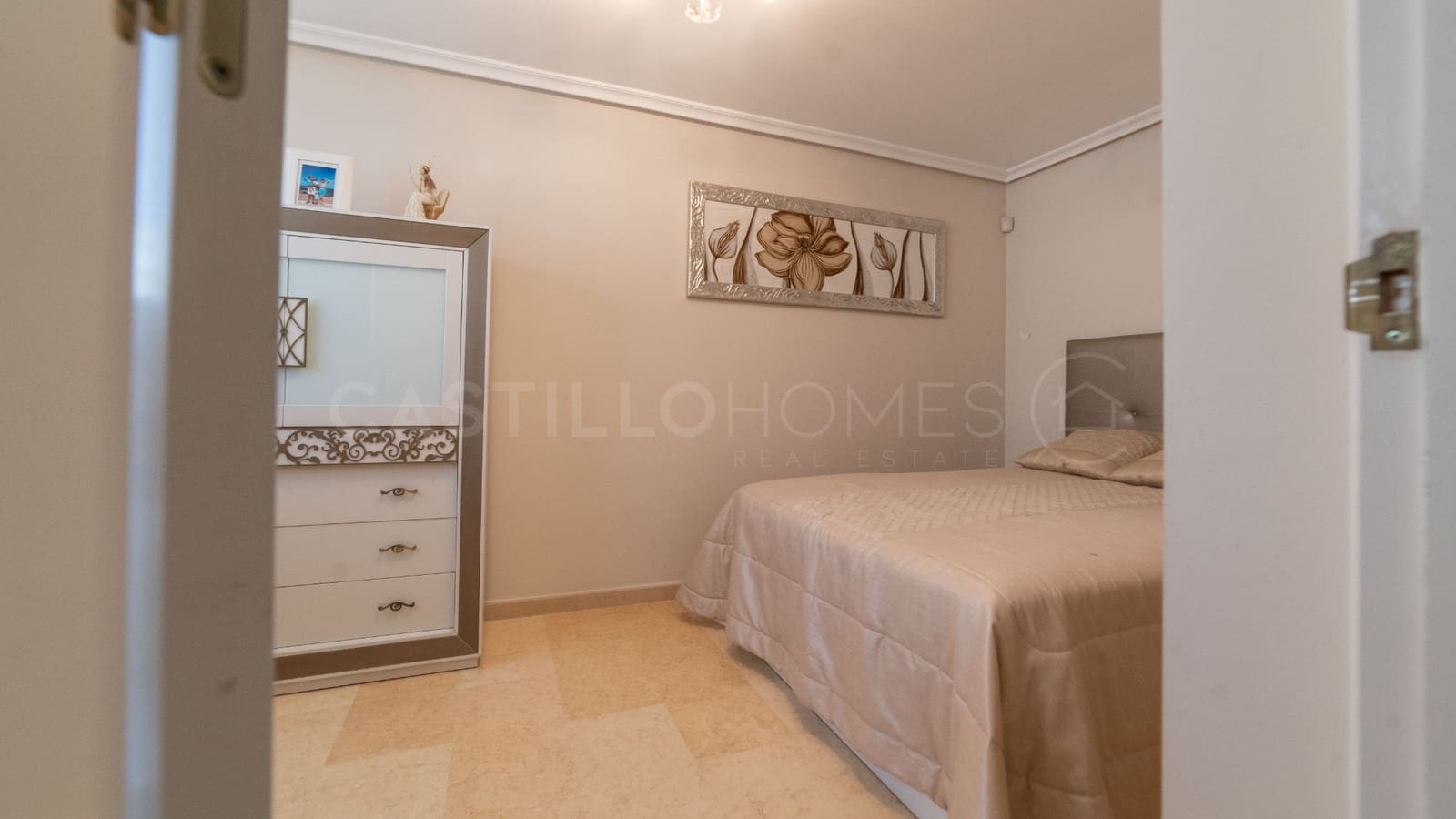 5 Zimmer Villa zu verkaufen in La Mata mit Pool - 1.170.000 € (Ref: 8970778)