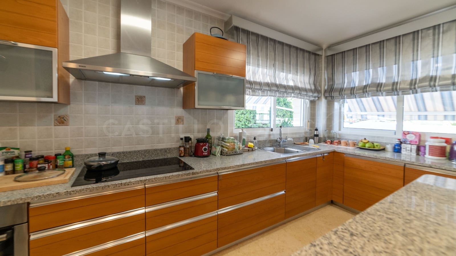 5 Zimmer Villa zu verkaufen in La Mata mit Pool - 1.170.000 € (Ref: 8970778)