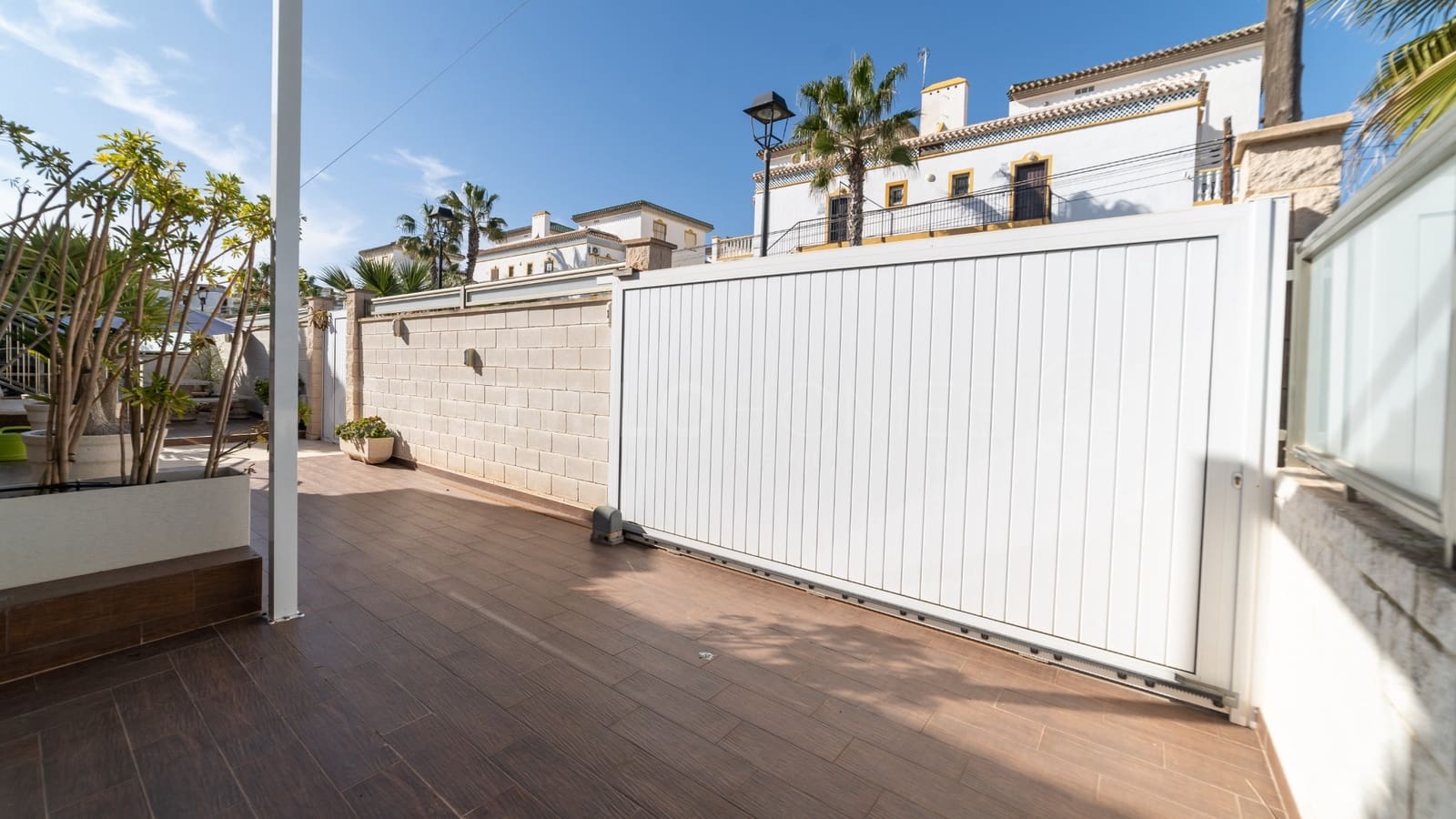 5 Zimmer Villa zu verkaufen in La Mata mit Pool - 1.170.000 € (Ref: 8970778)