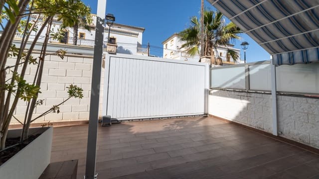 5 bedroom Villa for sale in Cañada del Molino, Torrevieja with pool - € 1,170,000 (Ref: 8970778)