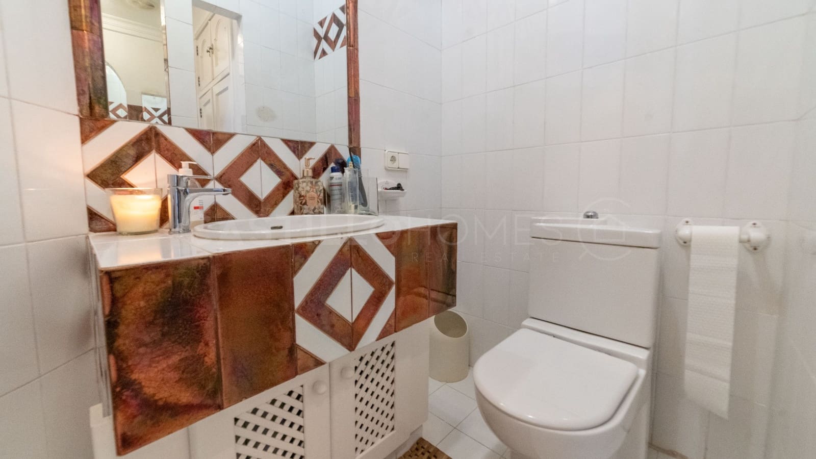 4 soverom Villa til salgs i Torrevieja med svømmebasseng garasje - € 890 000 (Ref: 8970787)