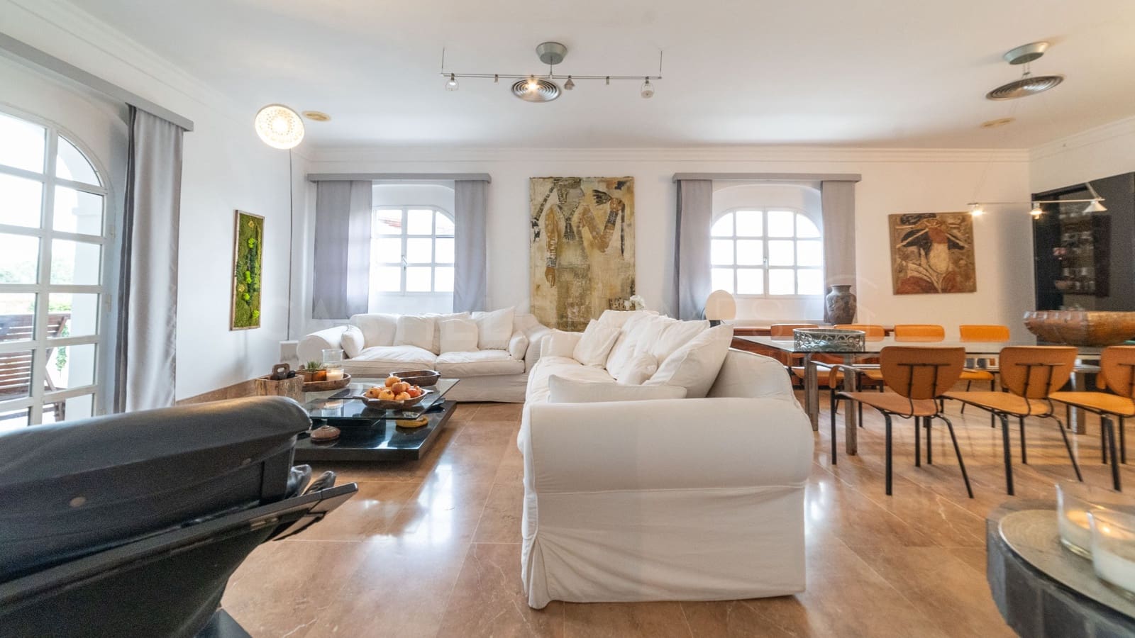 4 soverom Villa til salgs i Torrevieja med svømmebasseng garasje - € 890 000 (Ref: 8970787)