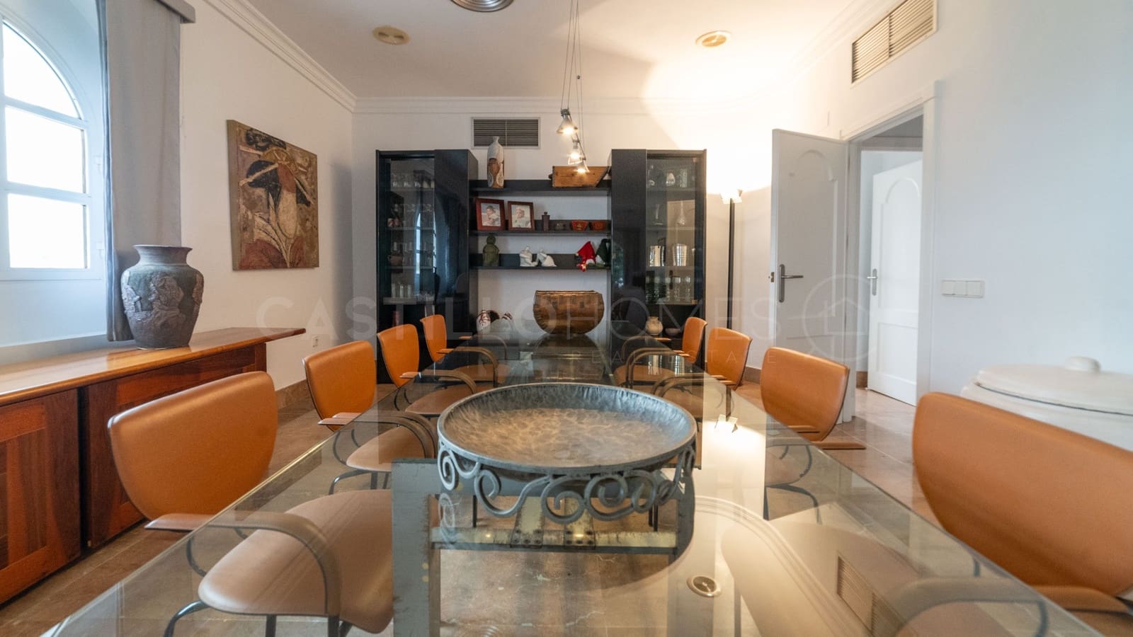 4 soverom Villa til salgs i Torrevieja med svømmebasseng garasje - € 890 000 (Ref: 8970787)