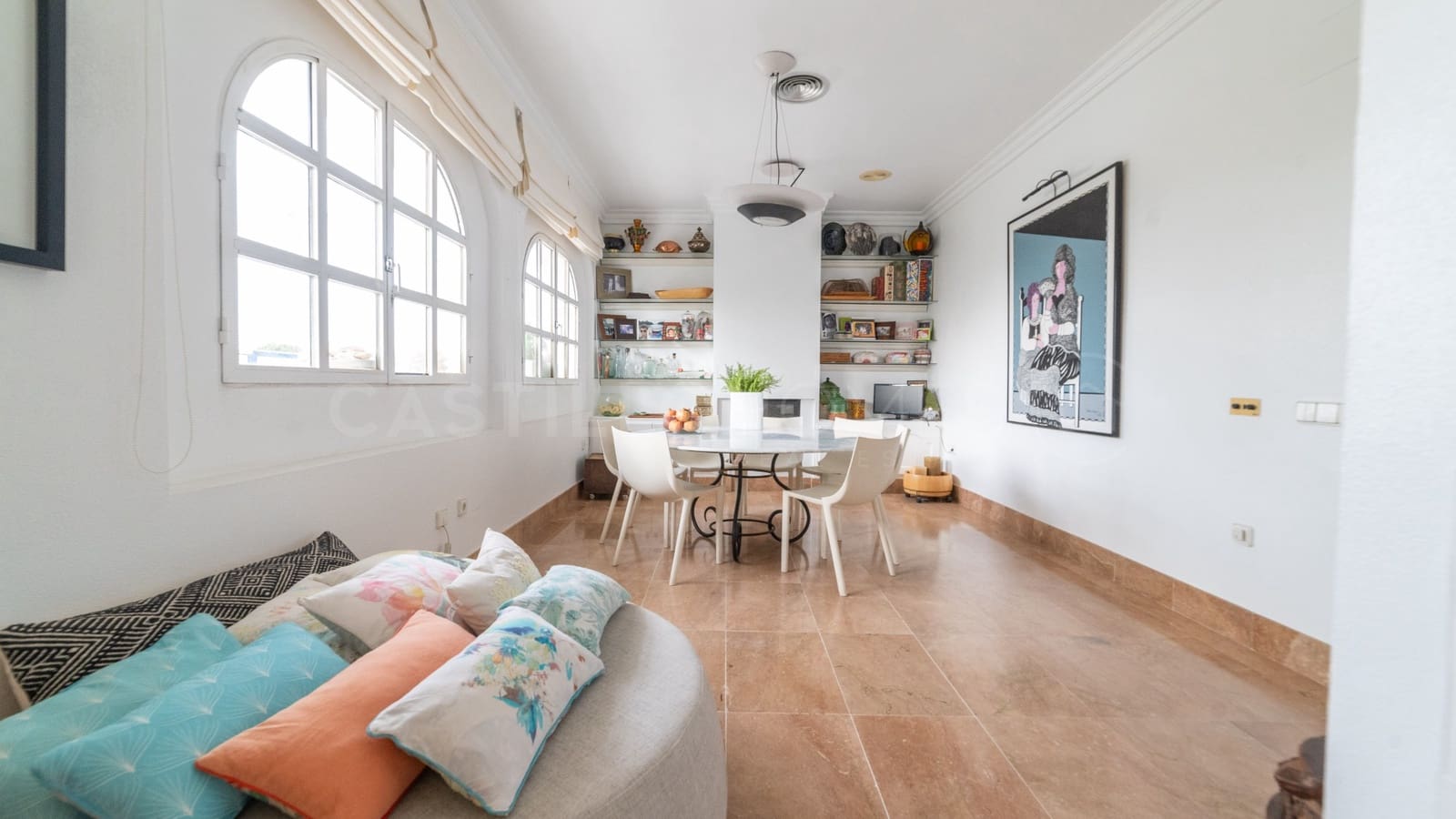 4 soverom Villa til salgs i Torrevieja med svømmebasseng garasje - € 890 000 (Ref: 8970787)