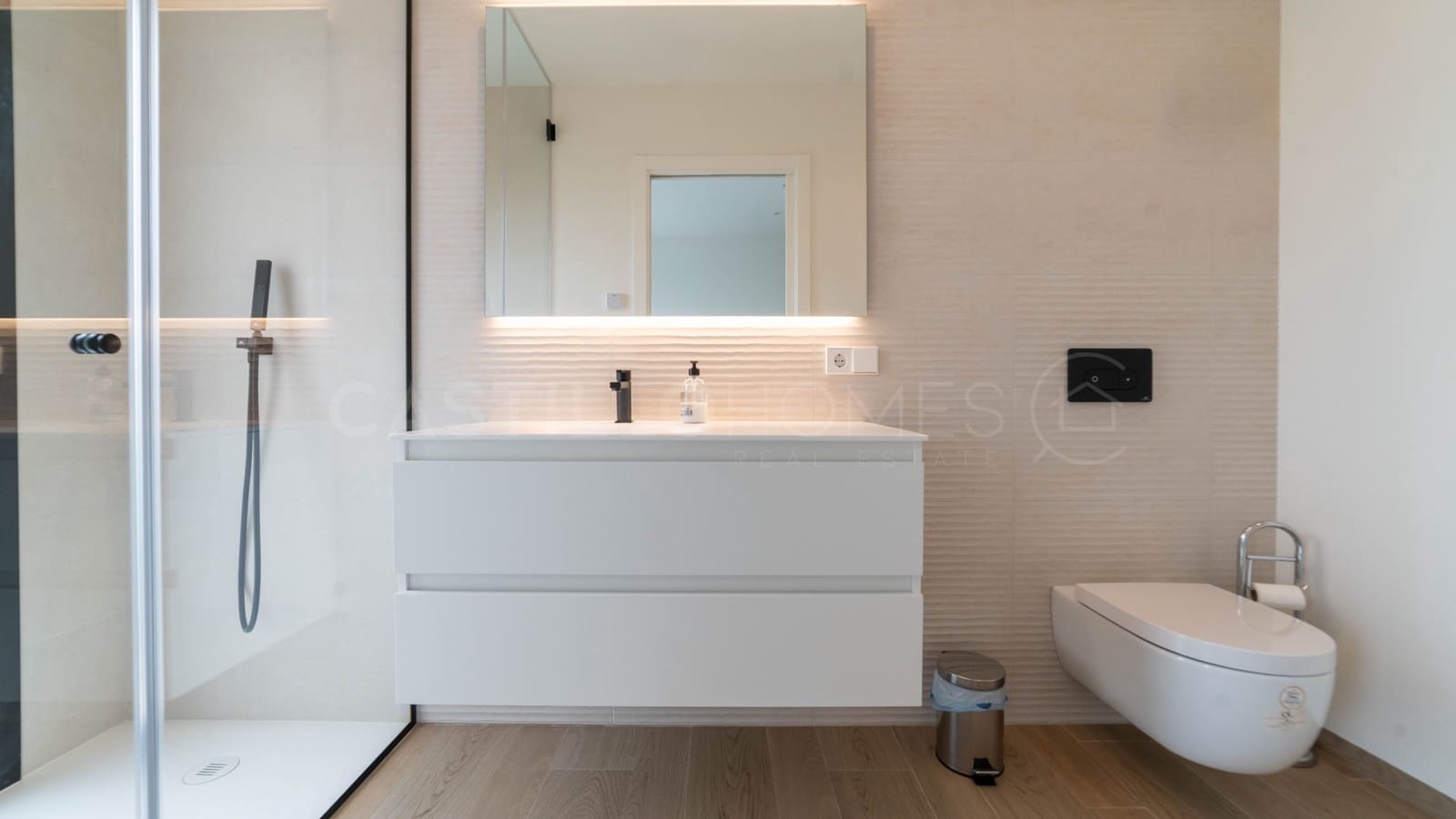 Apartamento de 2 habitaciones en Las Colinas Golf en venta con piscina - 475.000 € (Ref: 8970794)