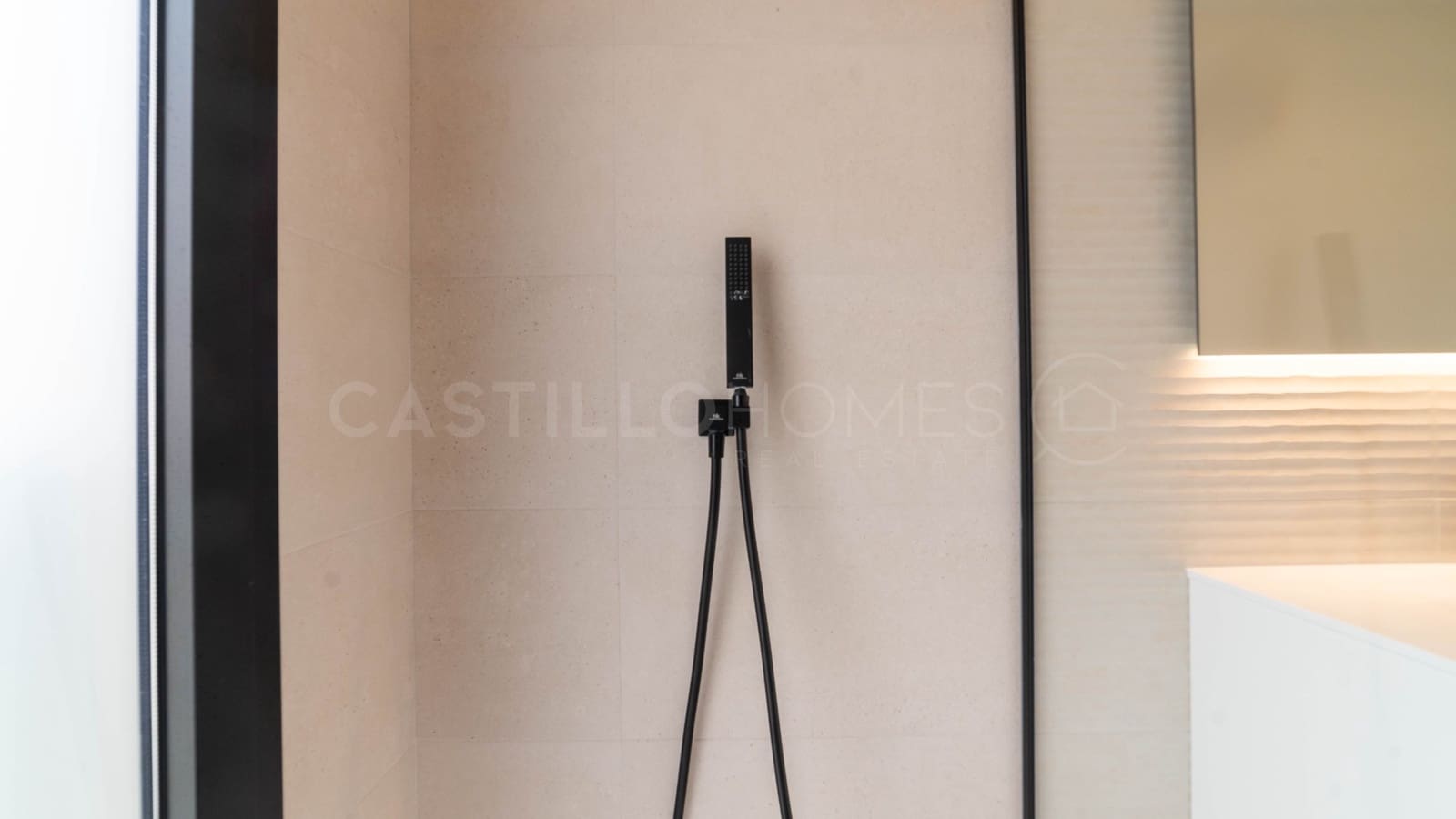 Apartamento de 2 habitaciones en Las Colinas Golf en venta con piscina - 475.000 € (Ref: 8970794)