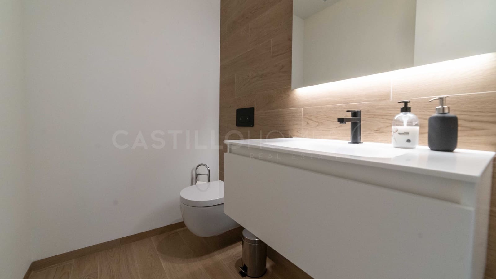 Apartamento de 2 habitaciones en Las Colinas Golf en venta con piscina - 475.000 € (Ref: 8970794)