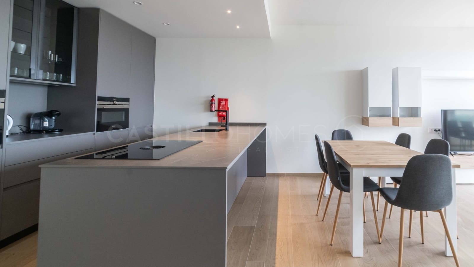 Apartamento de 2 habitaciones en Las Colinas Golf en venta con piscina - 475.000 € (Ref: 8970794)