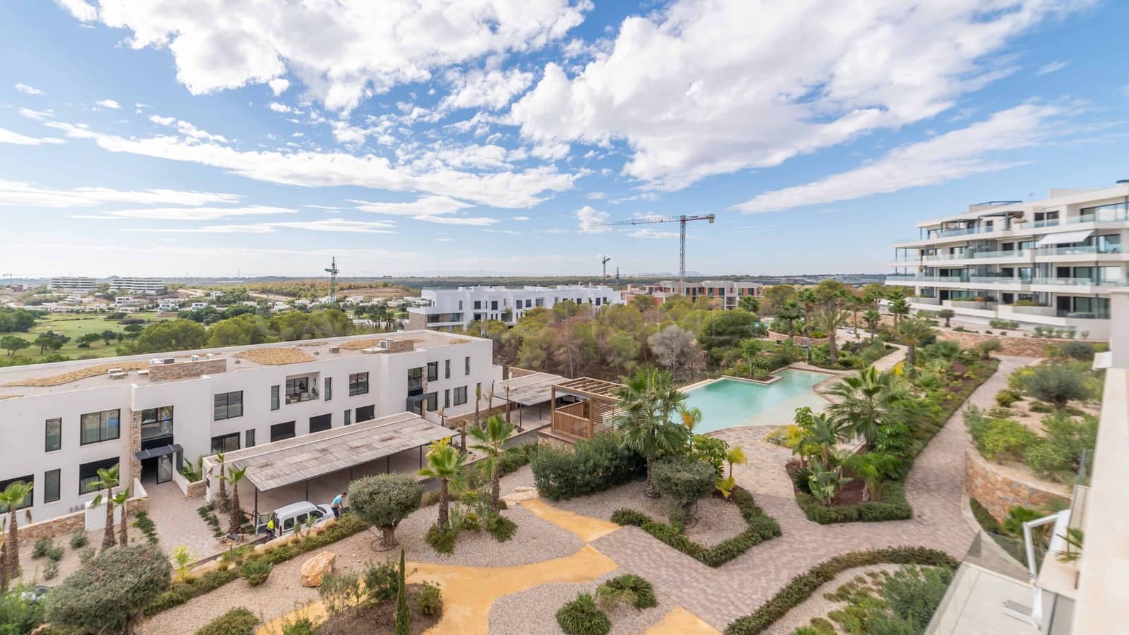 Apartamento de 2 habitaciones en Las Colinas Golf en venta con piscina - 475.000 € (Ref: 8970794)