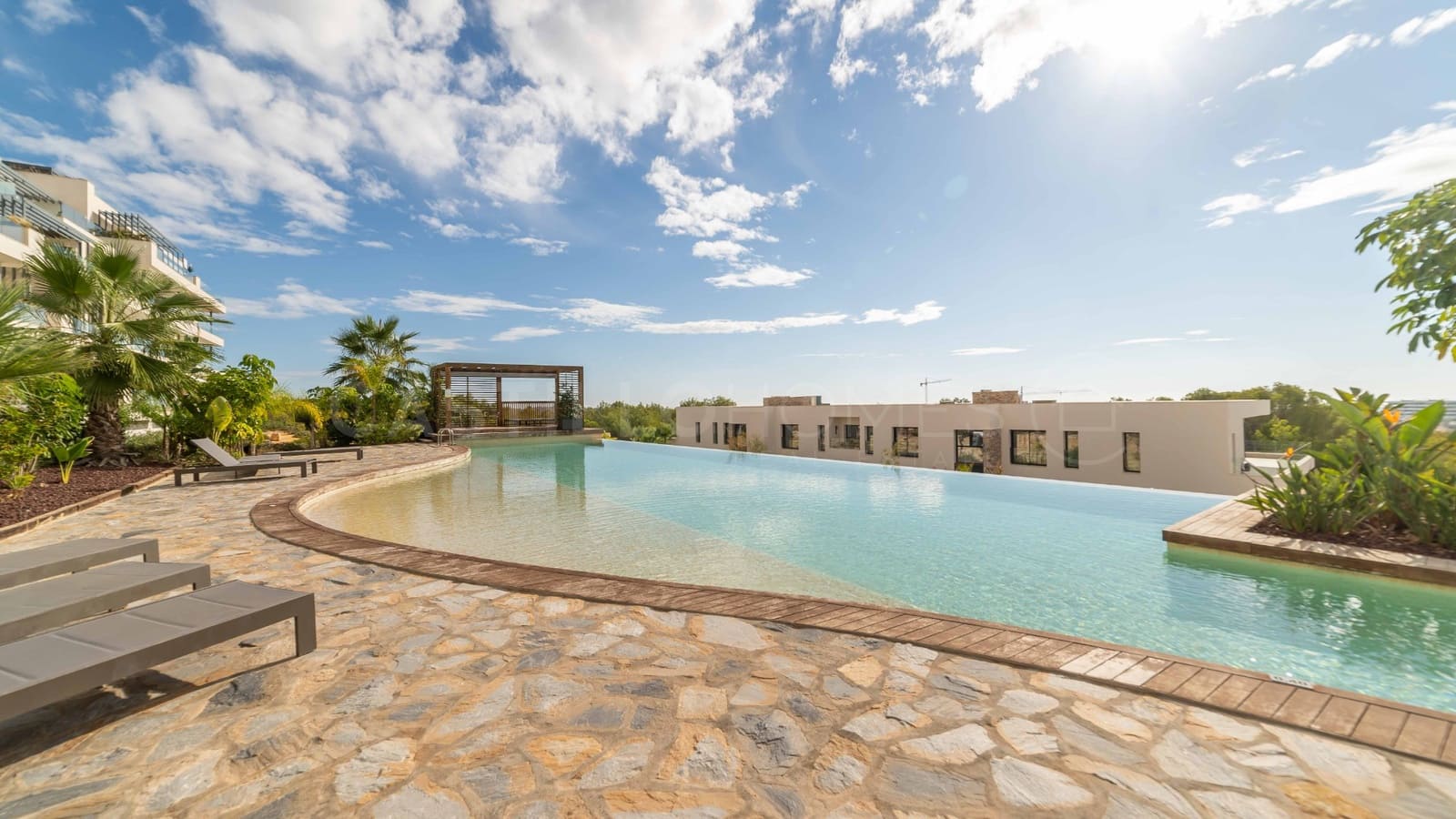 Apartamento de 2 habitaciones en Las Colinas Golf en venta con piscina - 475.000 € (Ref: 8970794)