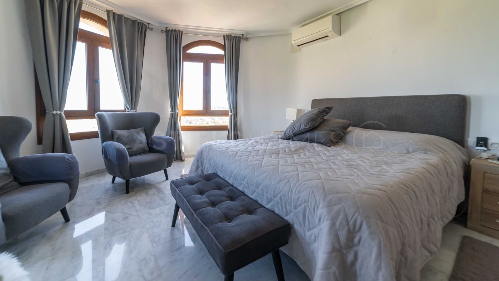 Chalet de 4 habitaciones en San Miguel de Salinas en venta con piscina - 450.000 € (Ref: 8970795)