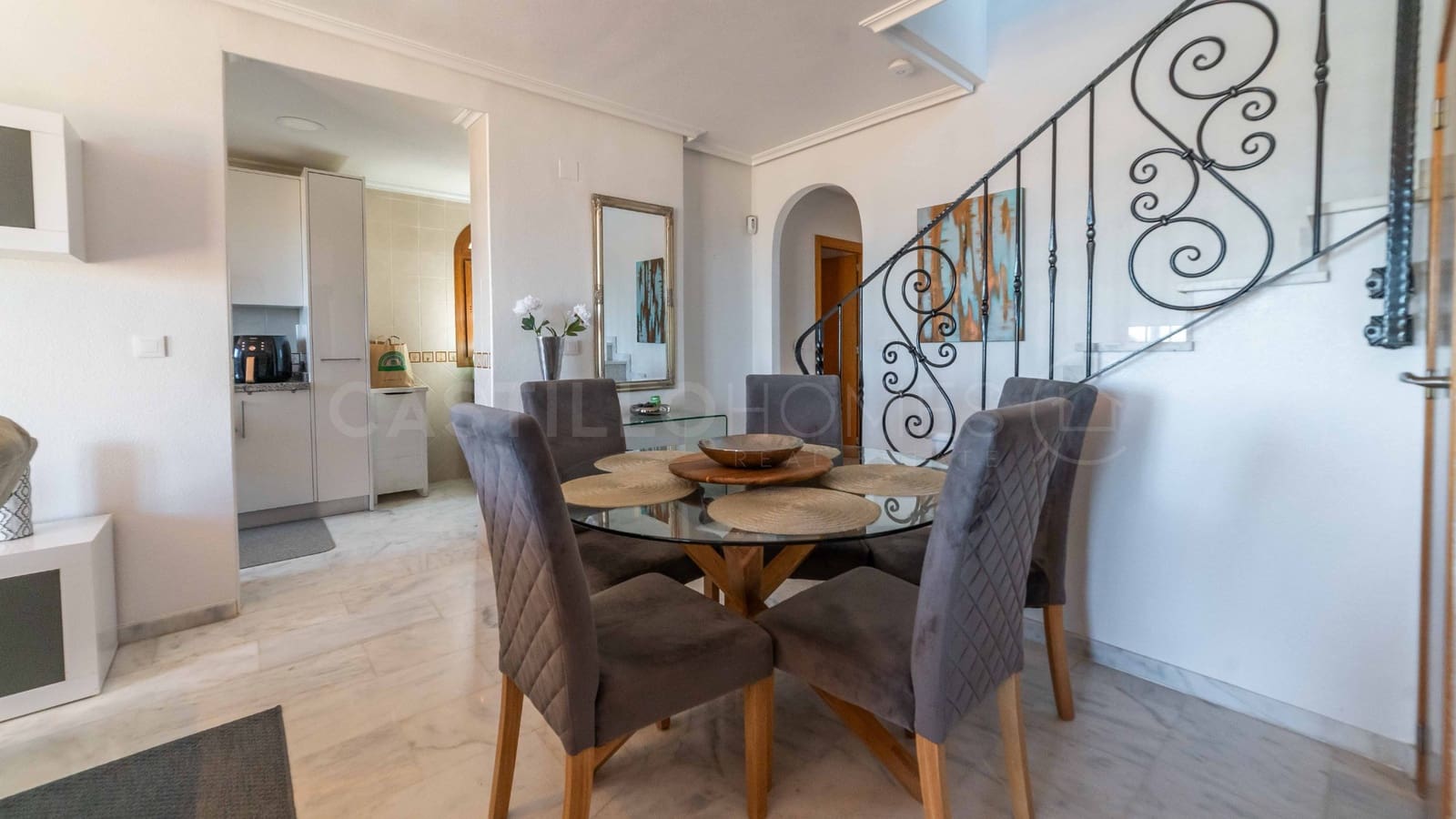 Chalet de 4 habitaciones en San Miguel de Salinas en venta con piscina - 450.000 € (Ref: 8970795)