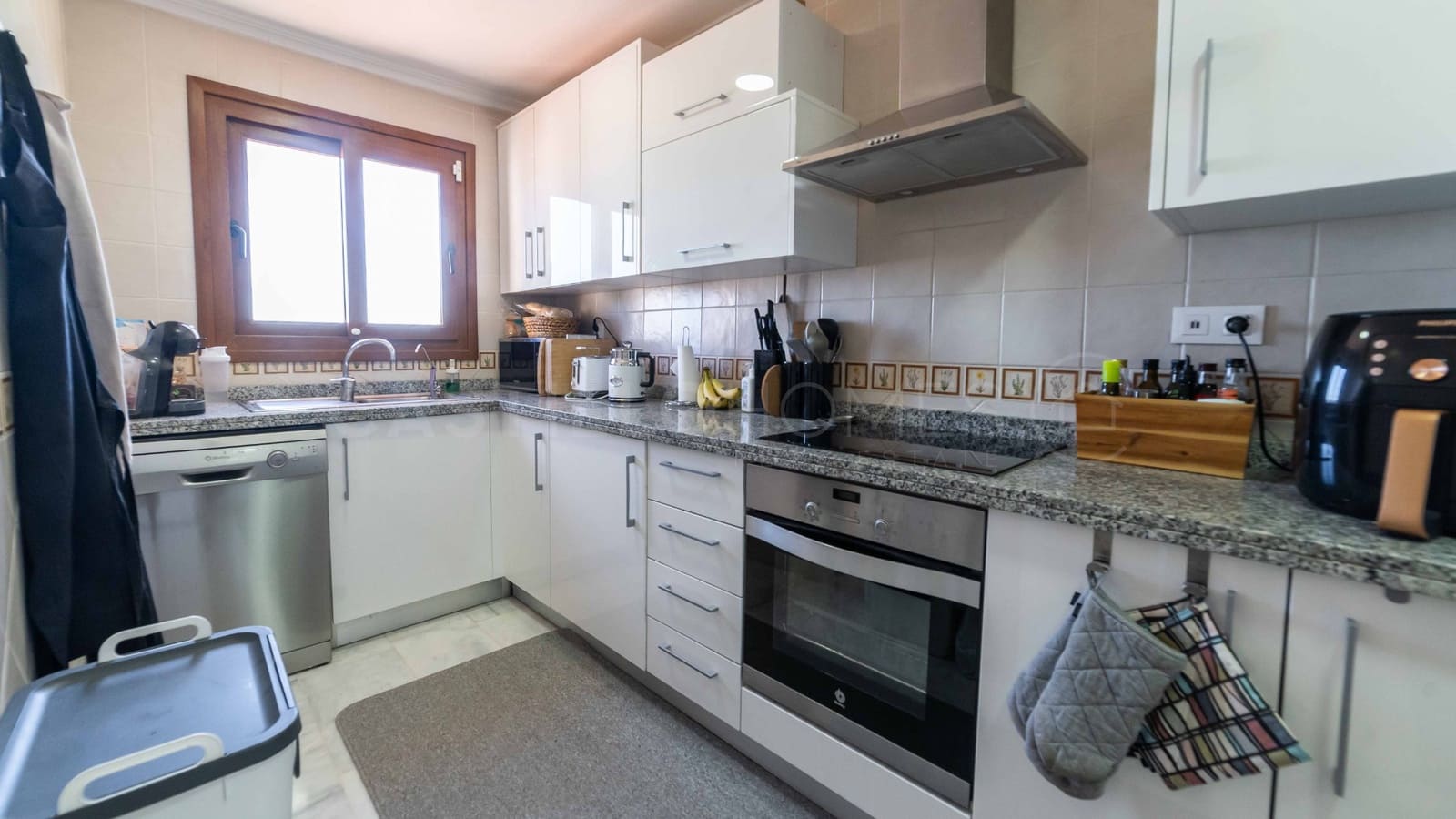 Chalet de 4 habitaciones en San Miguel de Salinas en venta con piscina - 450.000 € (Ref: 8970795)