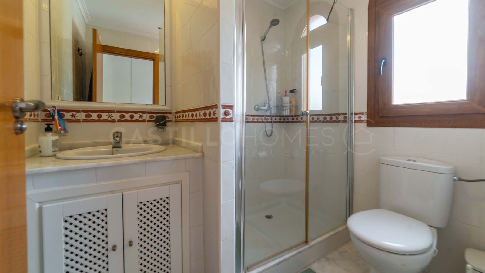 Chalet de 4 habitaciones en San Miguel de Salinas en venta con piscina - 450.000 € (Ref: 8970795)