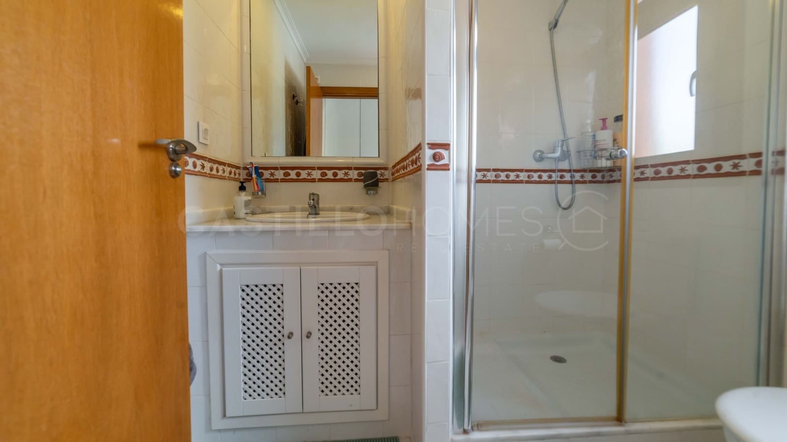 Chalet de 4 habitaciones en San Miguel de Salinas en venta con piscina - 450.000 € (Ref: 8970795)