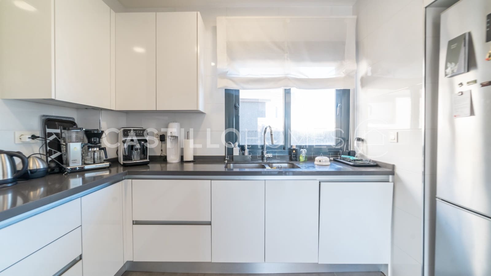 5 sypialnia Willa na sprzedaż w Torrevieja z basenem garażem - 870 000 € (Ref: 8970798)