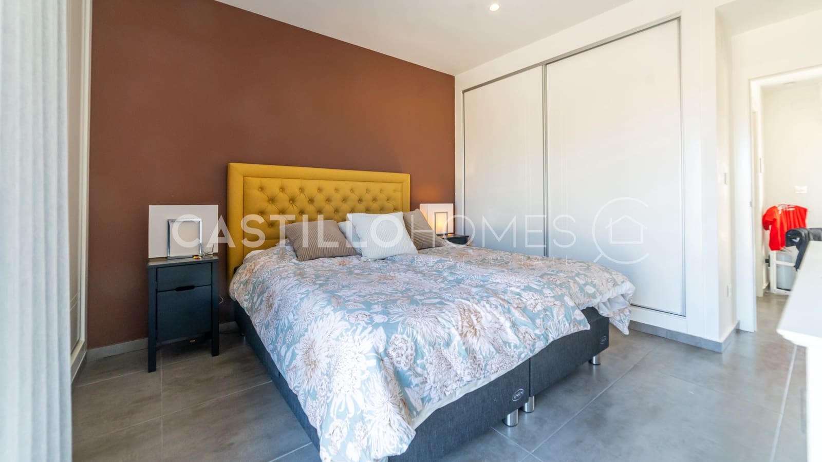 5 sypialnia Willa na sprzedaż w Torrevieja z basenem garażem - 870 000 € (Ref: 8970798)