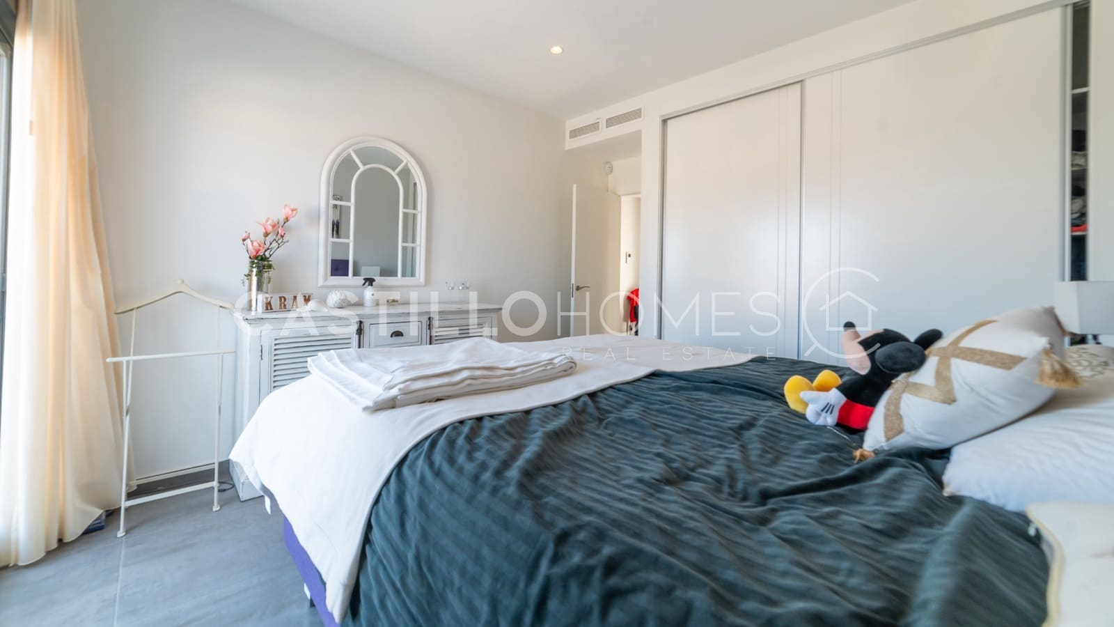 5 sypialnia Willa na sprzedaż w Torrevieja z basenem garażem - 870 000 € (Ref: 8970798)