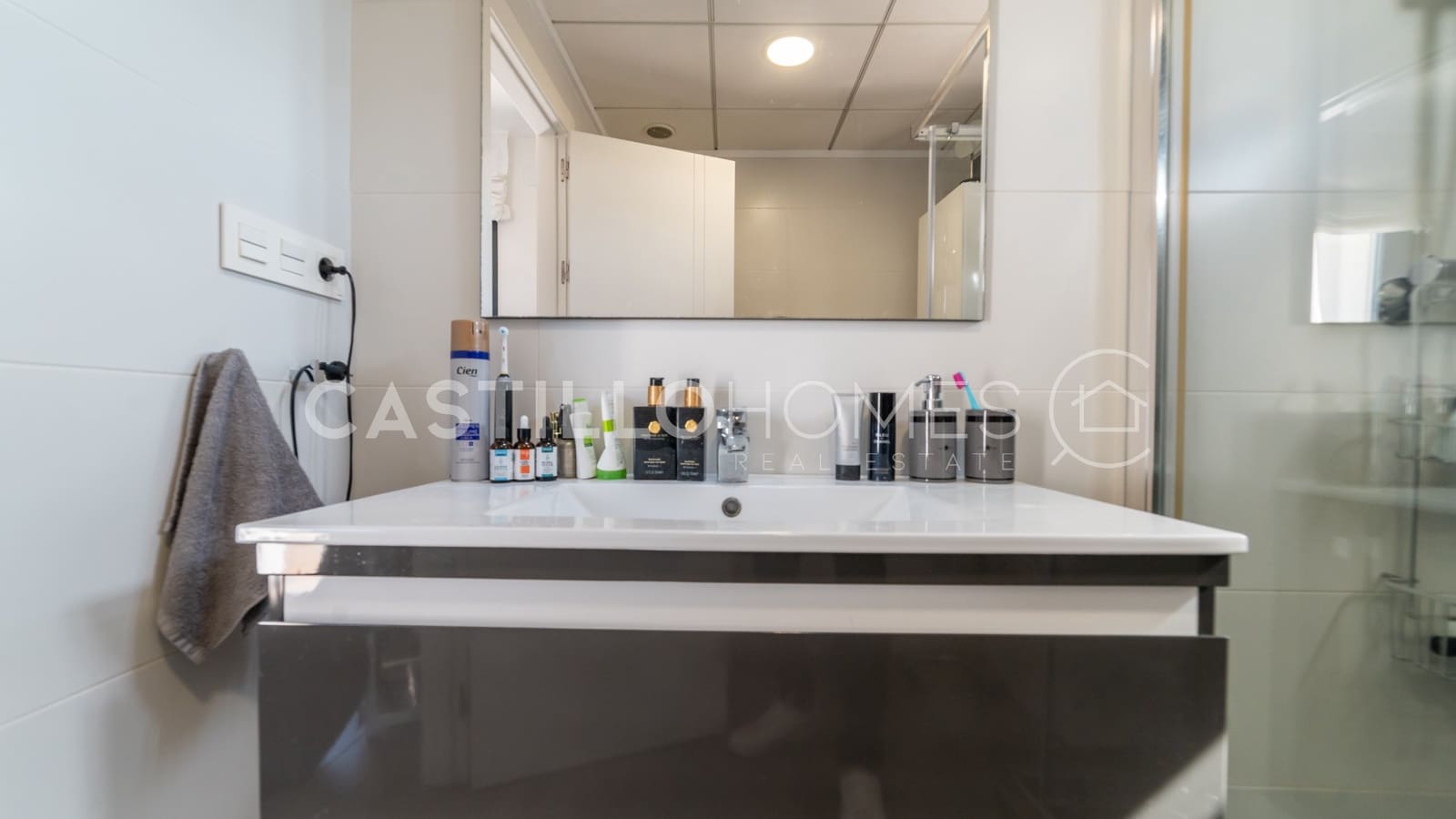 5 sypialnia Willa na sprzedaż w Torrevieja z basenem garażem - 870 000 € (Ref: 8970798)