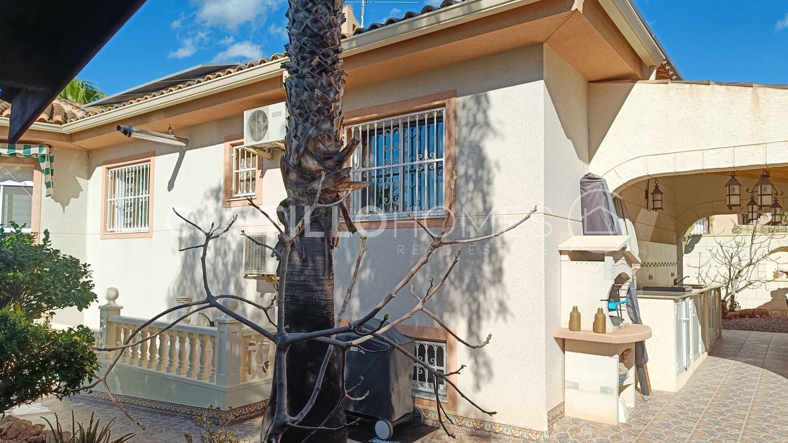 5 soveværelse Villa til salg i Benijofar med swimmingpool - € 498.000 (Ref: 8970801)