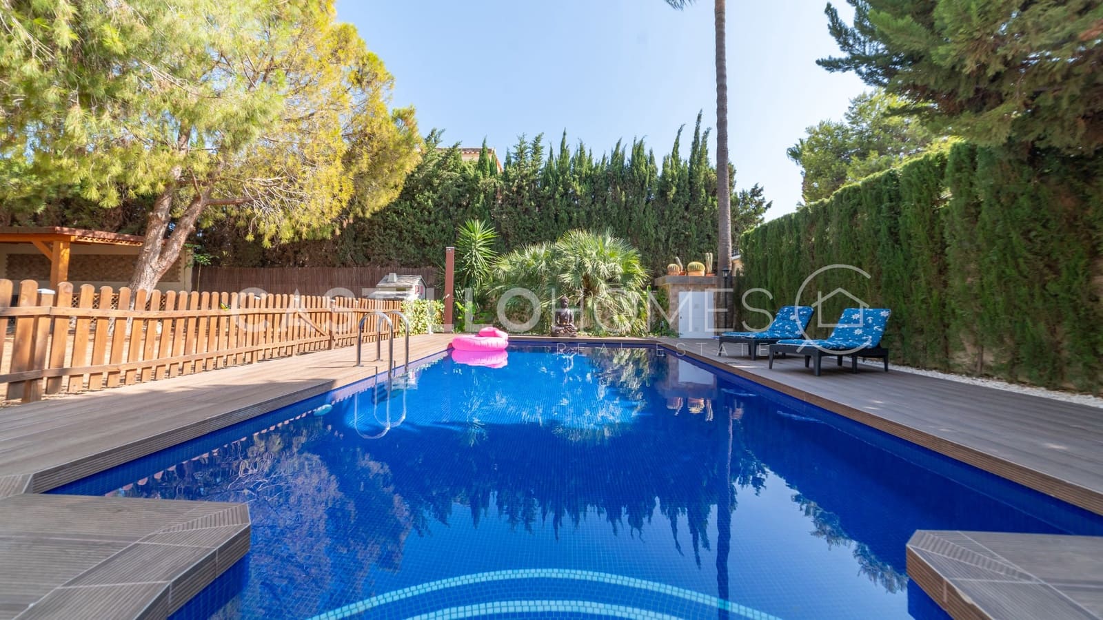 5 makuuhuone Huvila myytävänä paikassa Ciudad Quesada mukana uima-altaan 
autotalli - 1 100 000 € (Ref: 8970806)