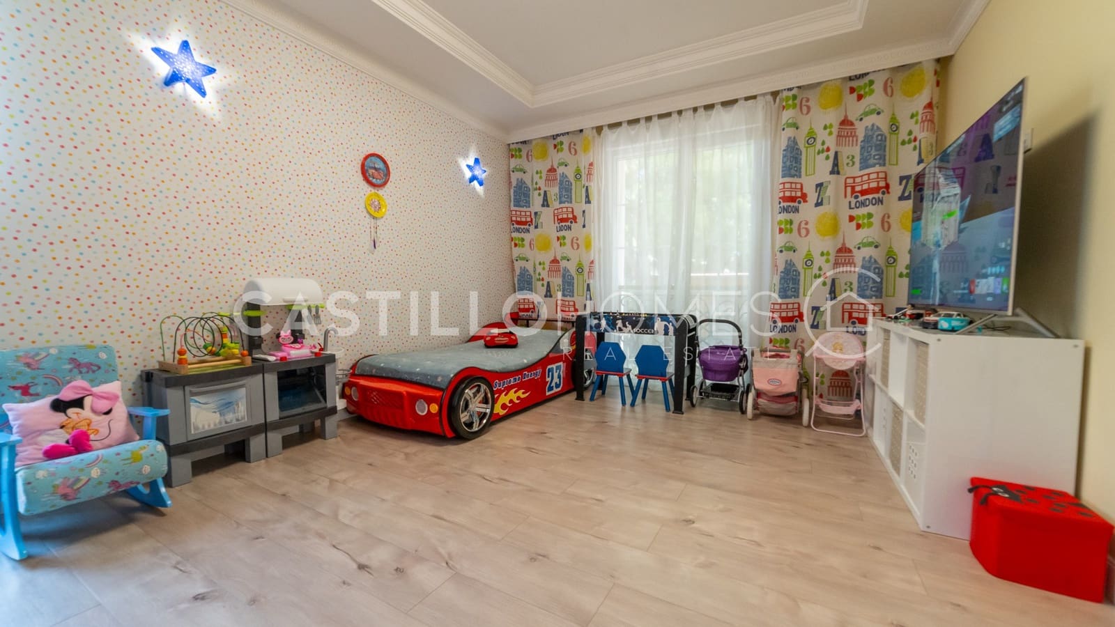 5 makuuhuone Huvila myytävänä paikassa Ciudad Quesada mukana uima-altaan 
autotalli - 1 100 000 € (Ref: 8970806)