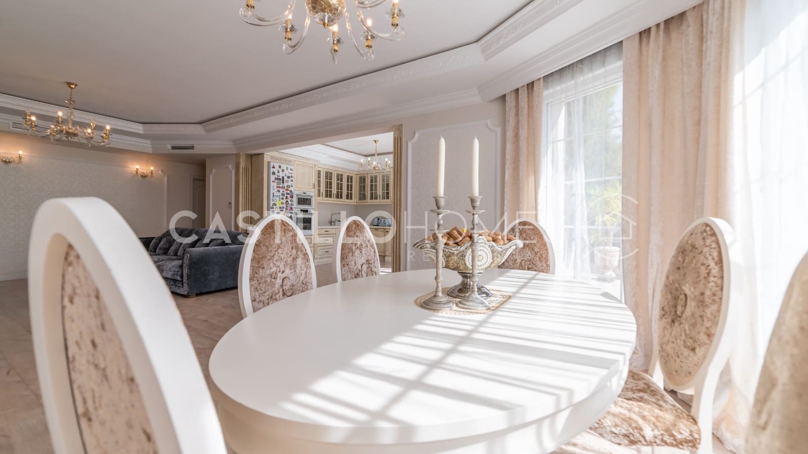 5 makuuhuone Huvila myytävänä paikassa Ciudad Quesada mukana uima-altaan 
autotalli - 1 100 000 € (Ref: 8970806)