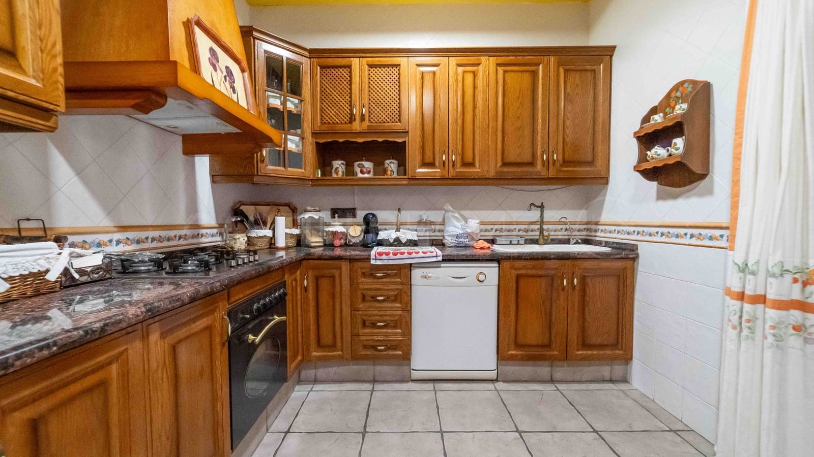 4 slaapkamer Villa te koop in Bigastro met zwembad garage - € 474.900 (Ref: 8970808)