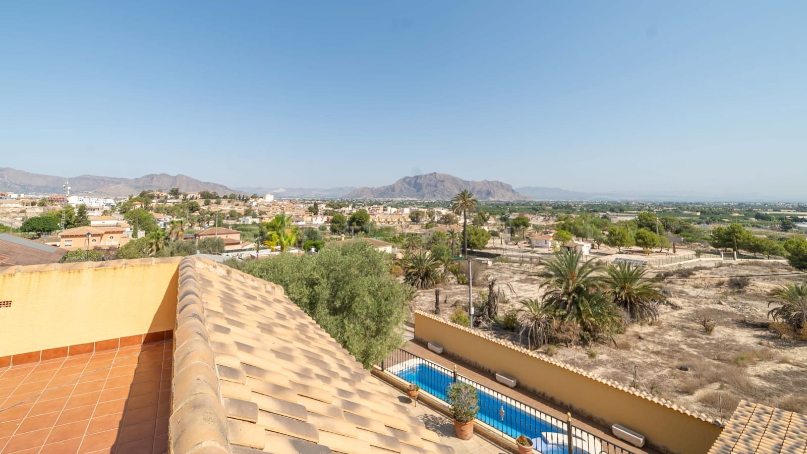 4 slaapkamer Villa te koop in Bigastro met zwembad garage - € 474.900 (Ref: 8970808)