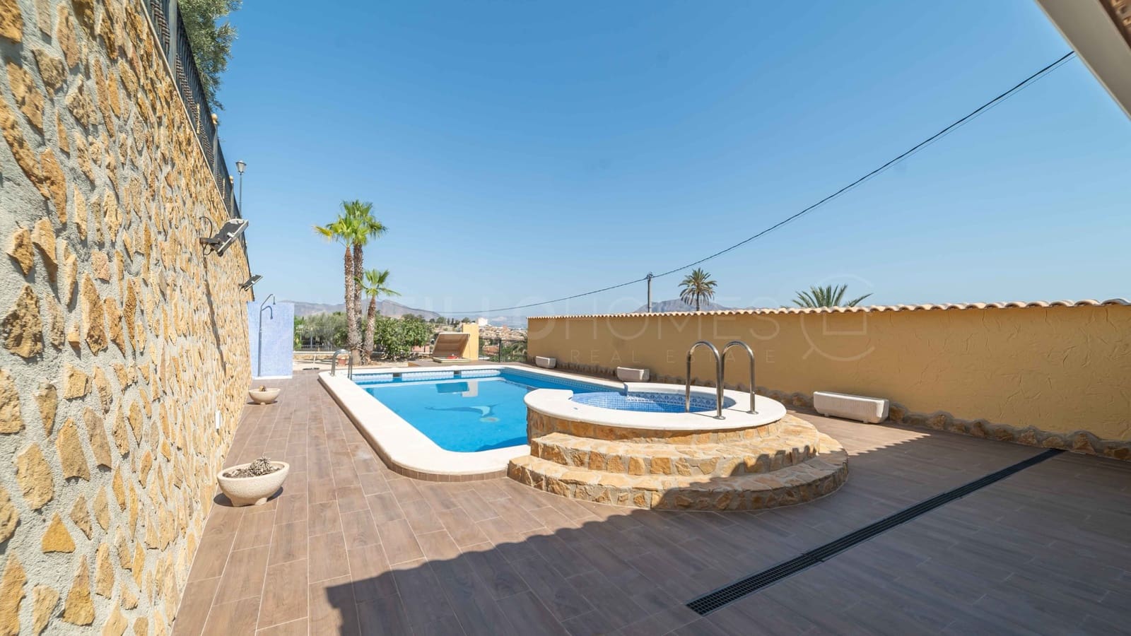 4 slaapkamer Villa te koop in Bigastro met zwembad garage - € 474.900 (Ref: 8970808)