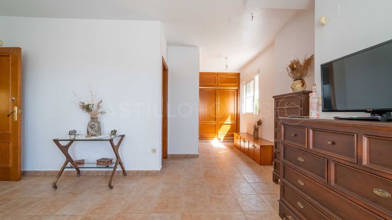 Chalet de 6 habitaciones en Torrevieja en venta con piscina - 539.000 € (Ref: 8970809)