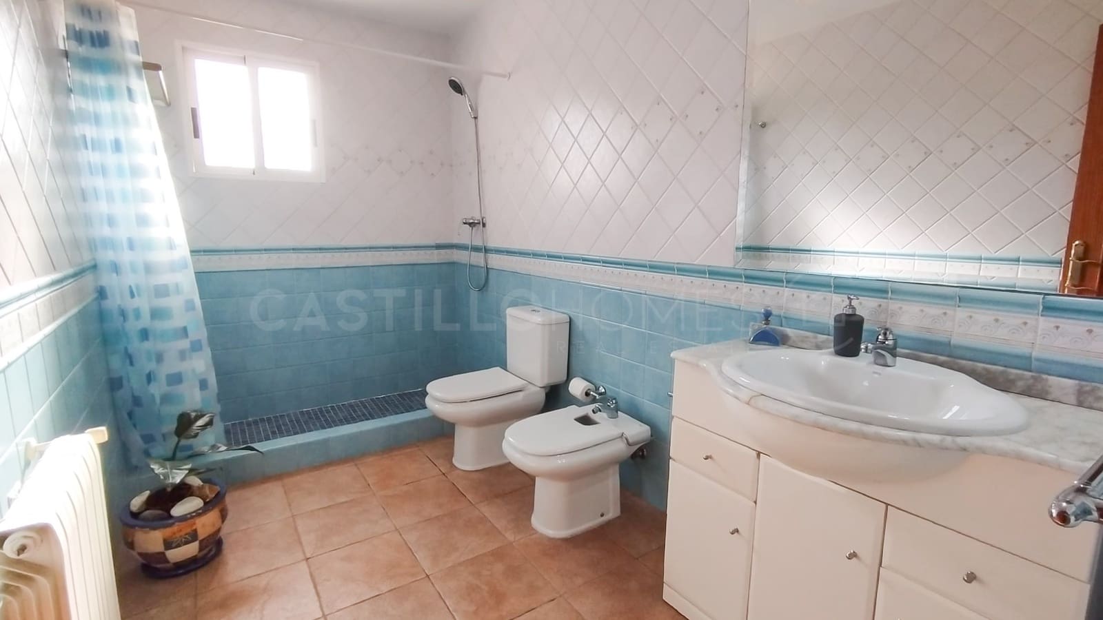 Chalet de 6 habitaciones en Torrevieja en venta con piscina - 539.000 € (Ref: 8970809)