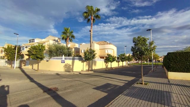 Chalet de 6 habitaciones en El Chaparral - La Siesta - La Torreta, Torrevieja en venta con piscina - 539.000 € (Ref: 8970809)