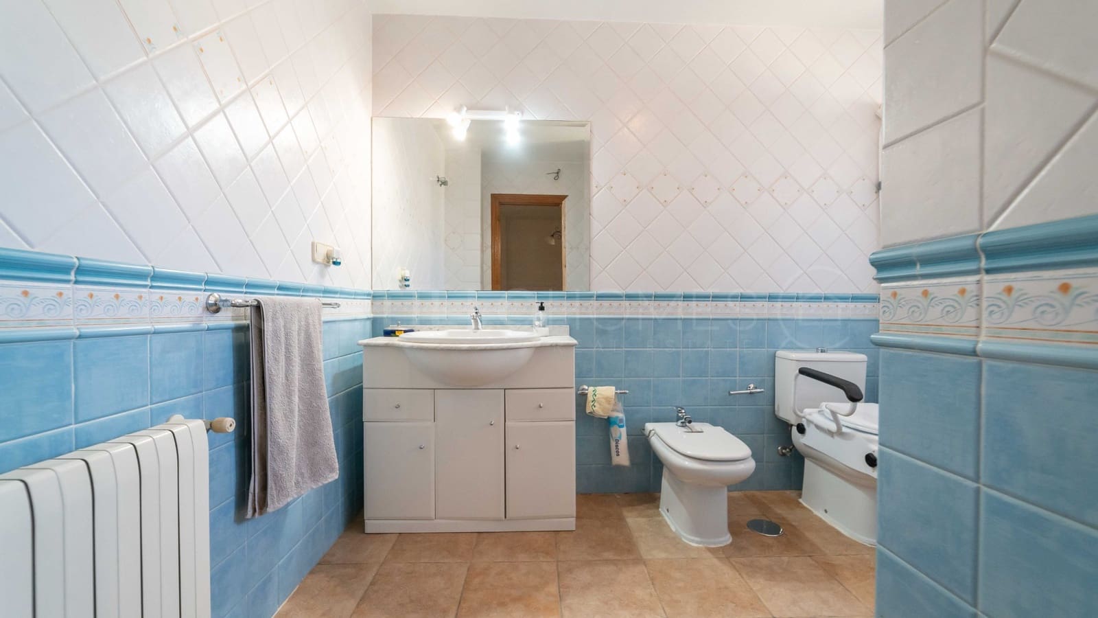 Chalet de 6 habitaciones en Torrevieja en venta con piscina - 539.000 € (Ref: 8970809)