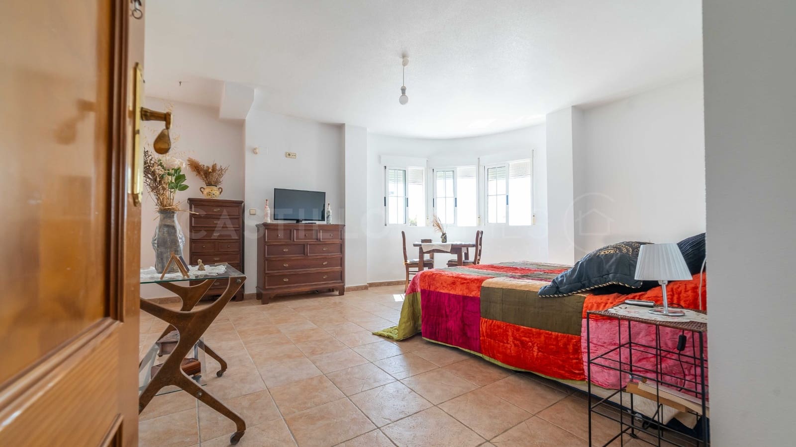 Chalet de 6 habitaciones en Torrevieja en venta con piscina - 539.000 € (Ref: 8970809)