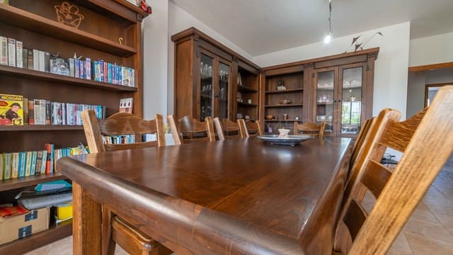 Chalet de 6 habitaciones en El Chaparral - La Siesta - La Torreta, Torrevieja en venta con piscina - 539.000 € (Ref: 8970809)