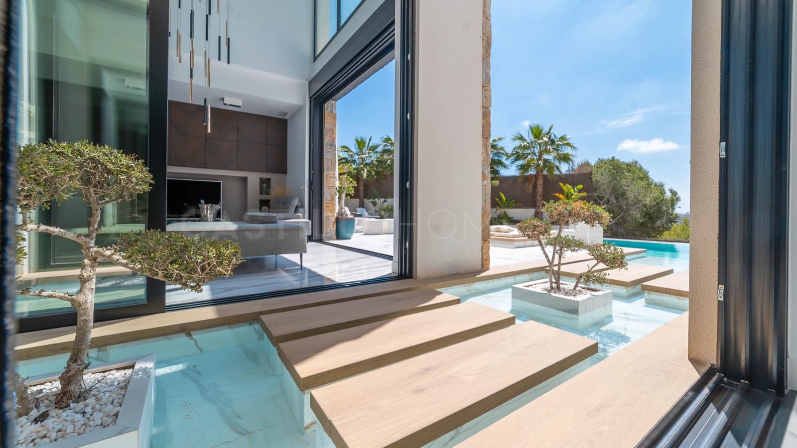 4 chambre Villa/Maison à vendre à Las Colinas Golf avec piscine garage - 2 880 000 € (Ref: 8970822)