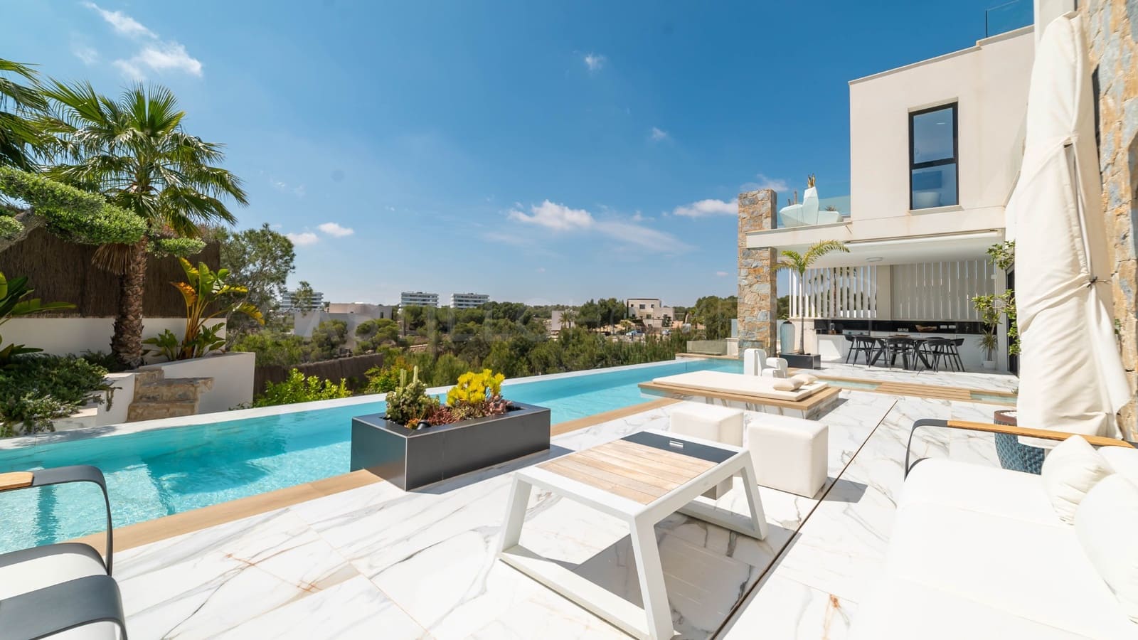 4 chambre Villa/Maison à vendre à Las Colinas Golf avec piscine garage - 2 880 000 € (Ref: 8970822)