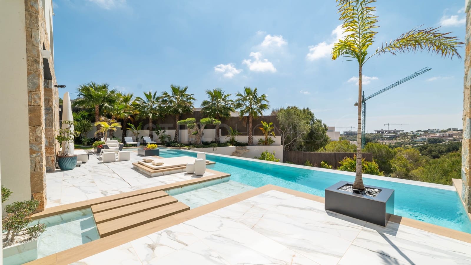 4 chambre Villa/Maison à vendre à Las Colinas Golf avec piscine garage - 2 880 000 € (Ref: 8970822)