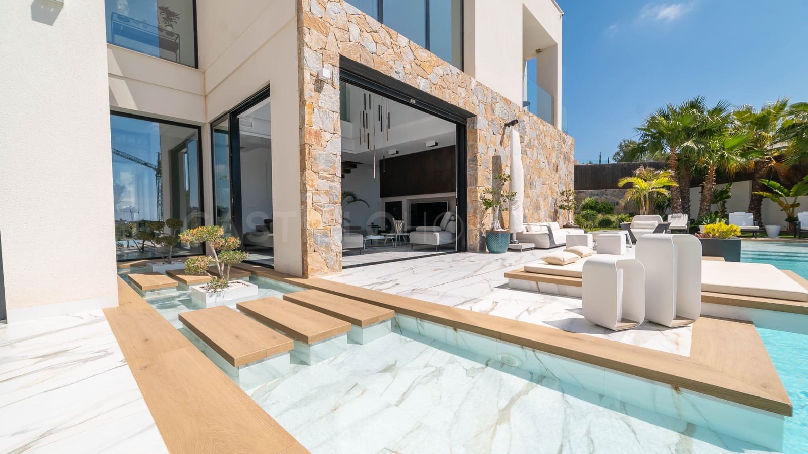 4 chambre Villa/Maison à vendre à Las Colinas Golf avec piscine garage - 2 880 000 € (Ref: 8970822)