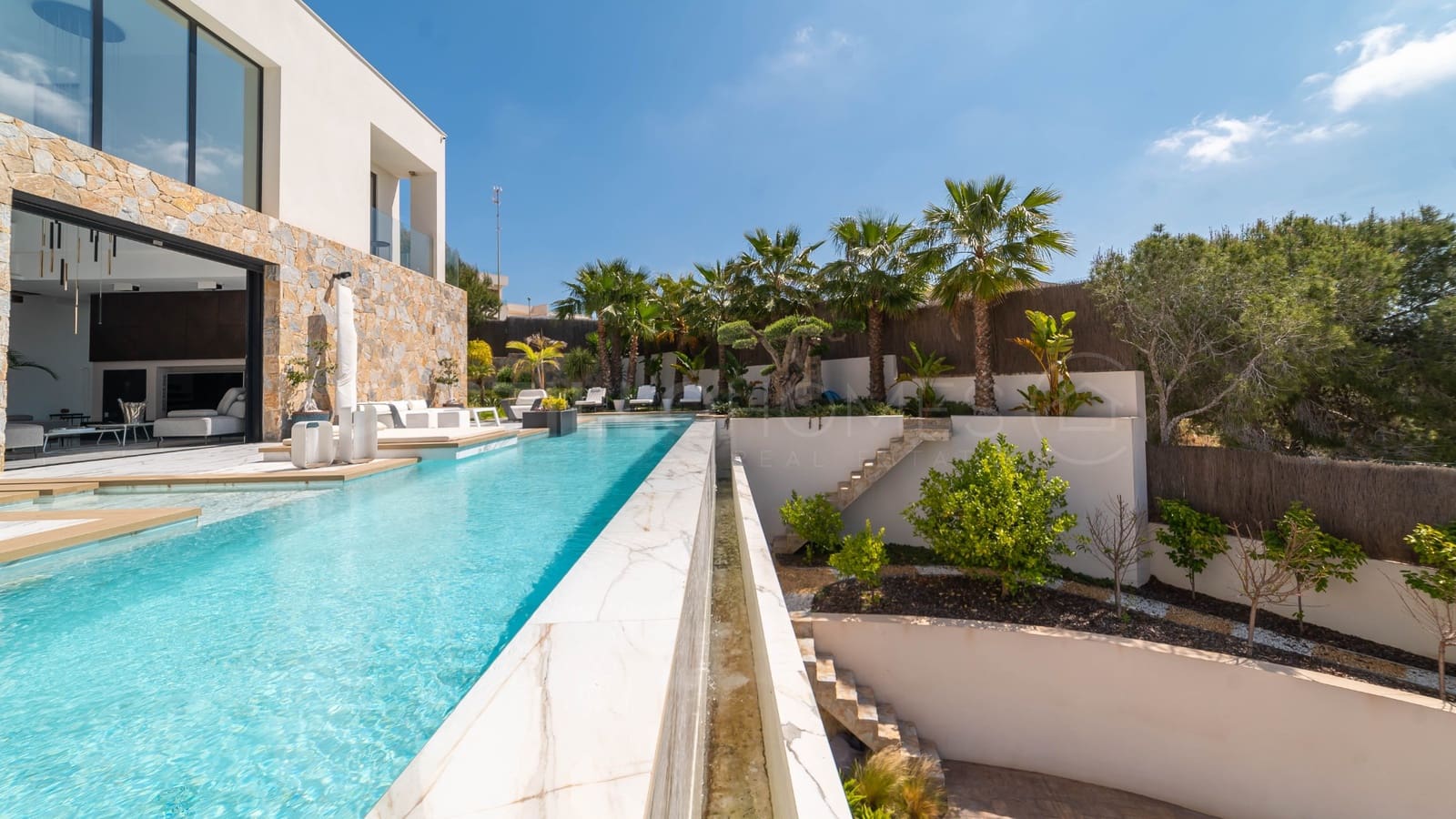 4 chambre Villa/Maison à vendre à Las Colinas Golf avec piscine garage - 2 880 000 € (Ref: 8970822)