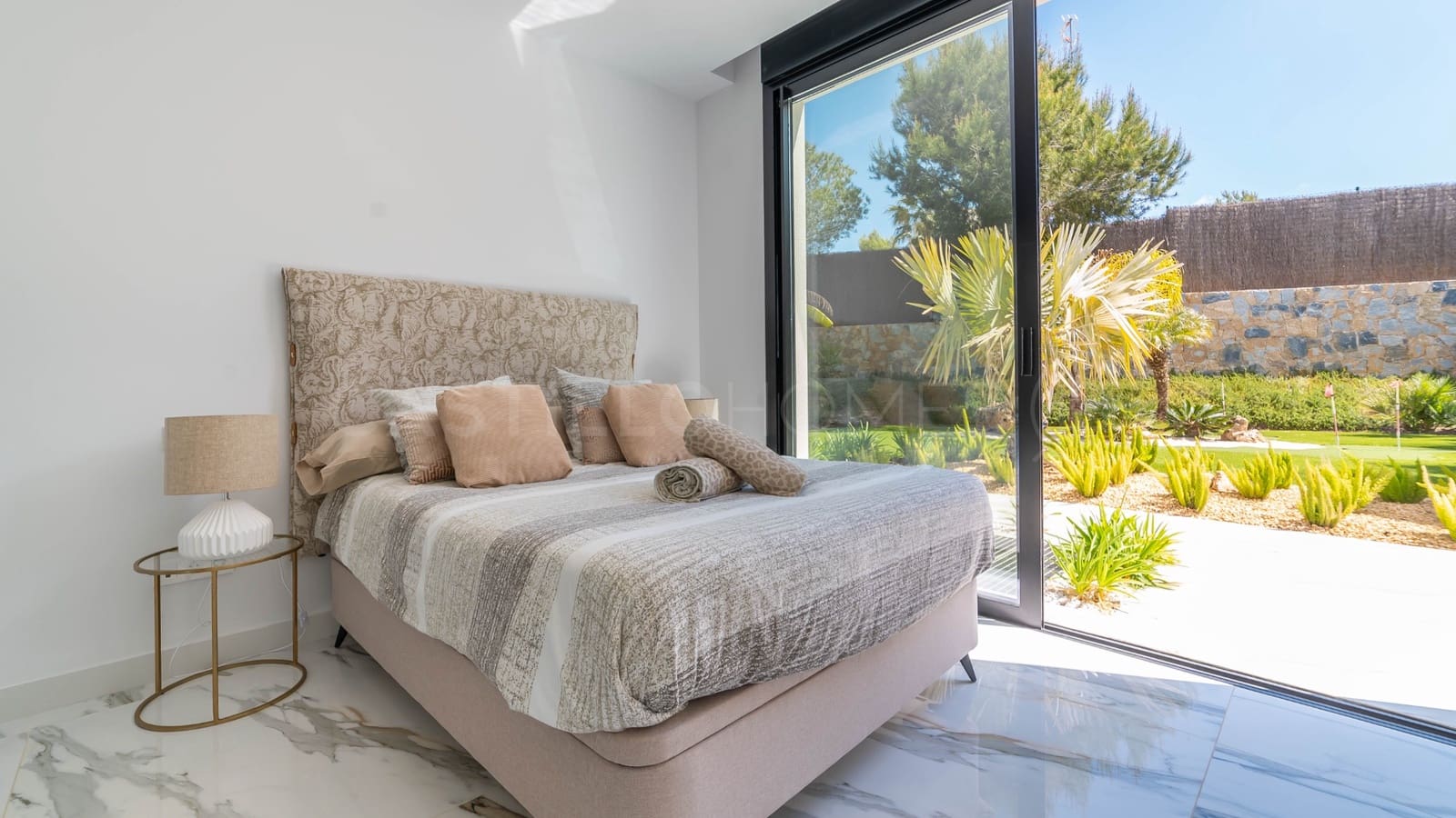 4 chambre Villa/Maison à vendre à Las Colinas Golf avec piscine garage - 2 880 000 € (Ref: 8970822)