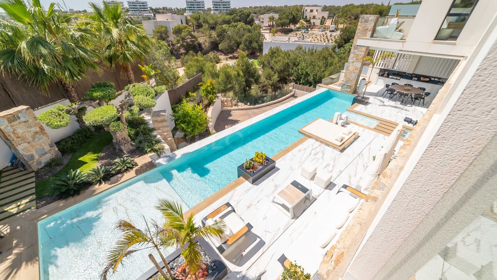 4 chambre Villa/Maison à vendre à Las Colinas Golf avec piscine garage - 2 880 000 € (Ref: 8970822)