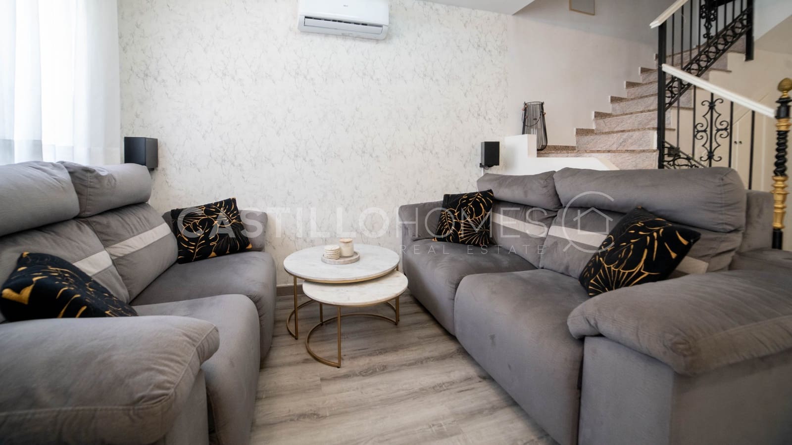 3 soverom Hus til salgs i Villamartin med svømmebasseng - € 259 000 (Ref: 8983034)